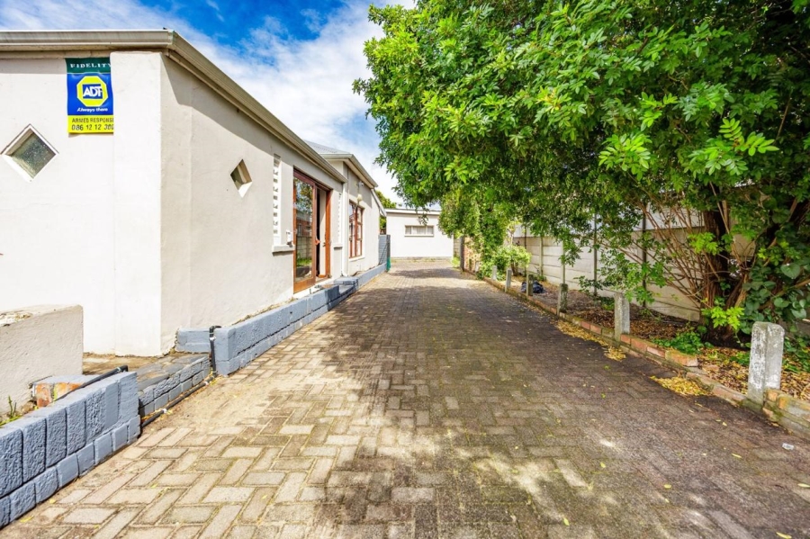 4 Bedroom Property for Sale in Sarepta Western Cape